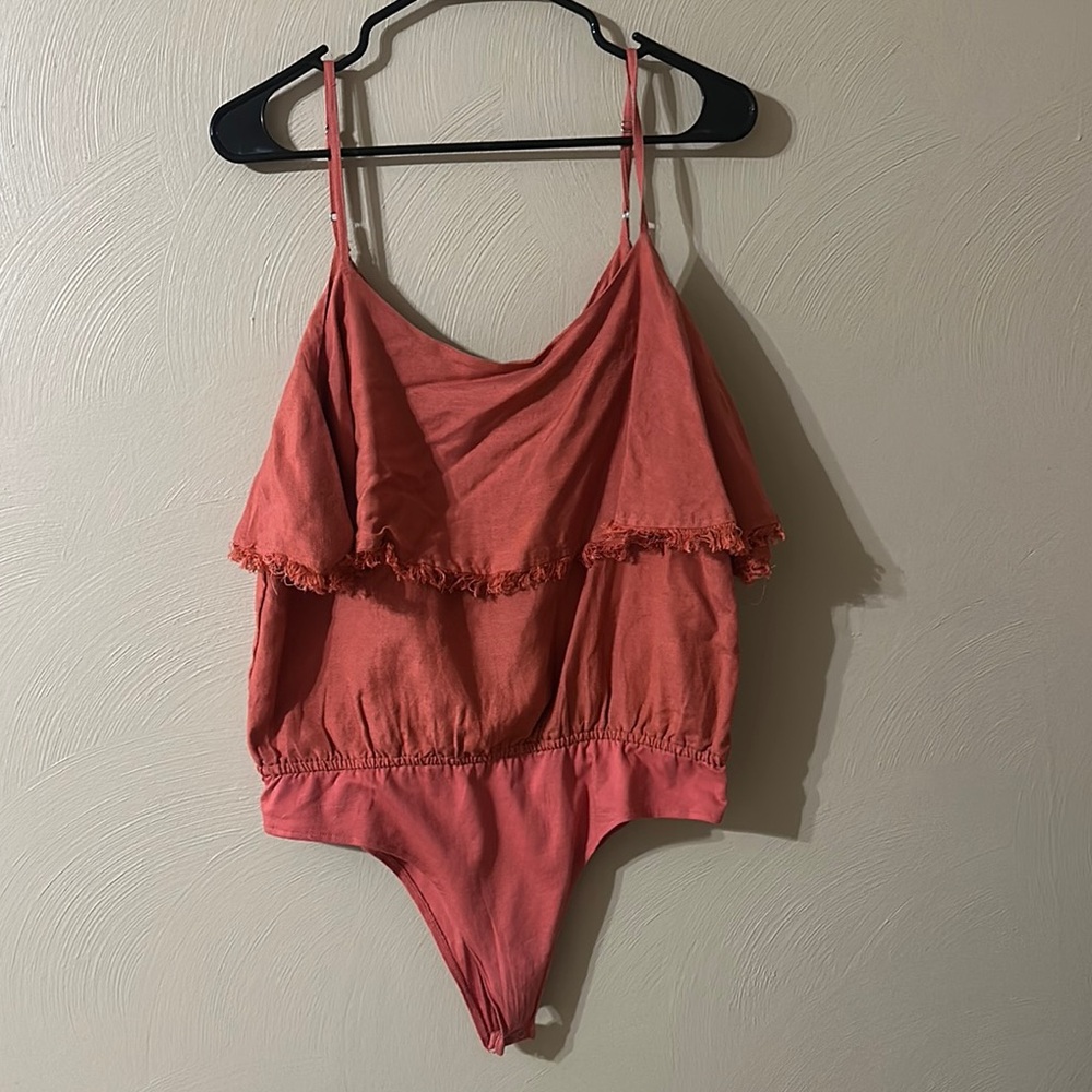 Versona Coral Top